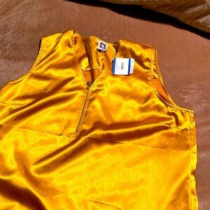 ANNE KLEIN CEZANNE YELLOW GOLD. WOVEN TOP